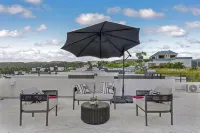 Zuma Villa/3Br/3.5BA/Rooftop Terrace/Sea View/Pool/Gated/10 Mins to Beach/Swings - 4-Star