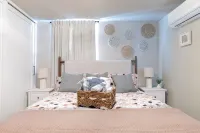 Charming 4-bedroom house w private pool, 7min from airport, close to restaurants - プライペートプール