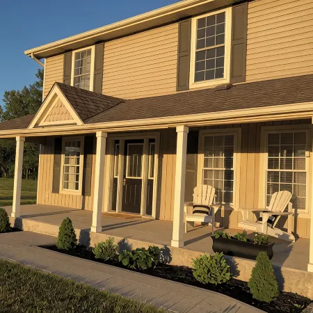 5 minutes to Picton downtown w/ beach pass! PEC apartment with backyard space