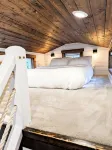 Cozy Tiny Home - Farm Stay - Near Qualicum Beach - บังกะโล