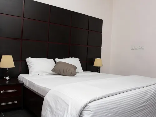 Crest Hotel - 3 звезды