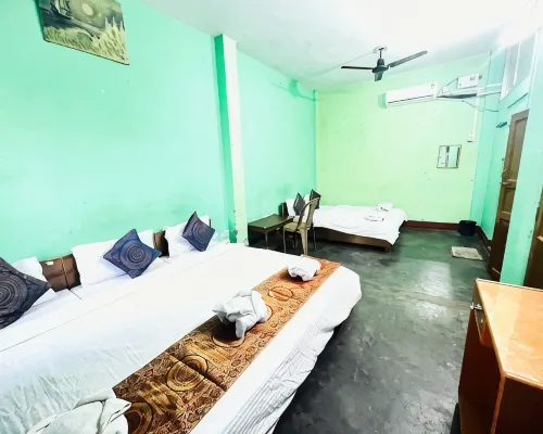 Family Guest House โรงแรมใกล้เชตสิงห์ฆาต