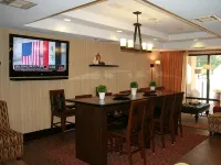 Hampton Inn El Dorado - parking