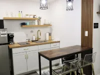 Coastal Haven Casita  pvt suite pet friendly Hotels in Pinellas Park