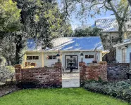 Elegant Southern Cottage/Downtown Pied-a-Terre near Island Beaches