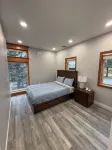 Riverview Retreat! Near Trails! - Homestays