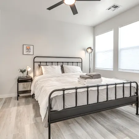 Stylish OKC Duplex 2bed 2.5bath Unit B
