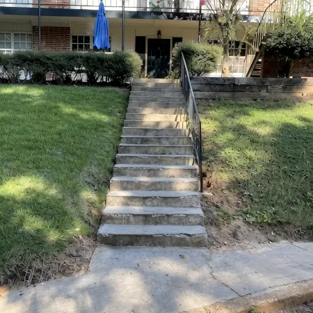 Oxford Town-Close to Campus and Walking Trails-New Furniture!