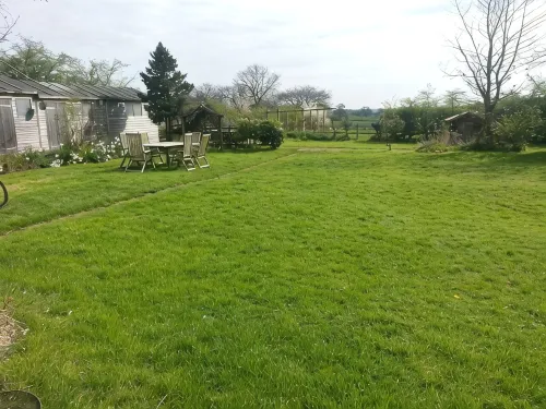 Beoley Lodge - parking