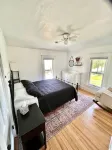 Scenic, waterfront home on Lake Pepin with HOT TUB - Wifi