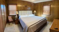 Spacious, Remodeled, in a Quiet Family Oriented Neighborhood - Wifi