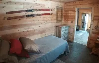 Gallatin River Cabin between Bozeman and Big Sky. - Wifi