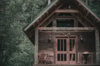 The Lodge @ SkyCamp: Cozy cabin with hot tub 15min from Stevens Pass - Chalets