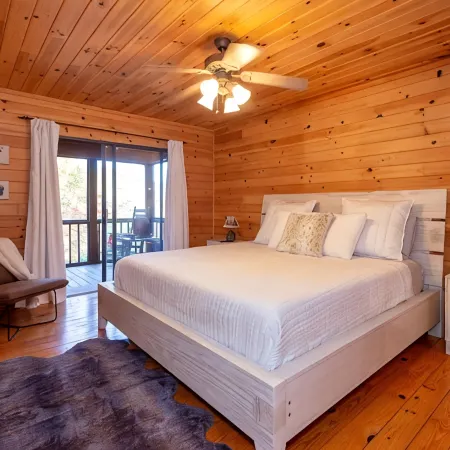 Mountain Forest Cabin w/ Therapeutic SPA Jacuzzi/Pool table/Gameroom Lic #033262