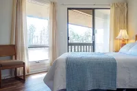 Quiet Condo on Golf Course with EV Plug near Pinehurst - Parvekkeita