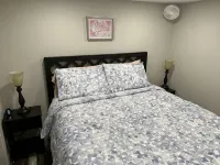 Remote Cabin Hideaway in the woods close to the lake, walking trails, and casino - 3-Star