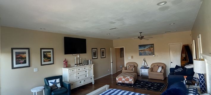 Roomy 4 bedroom 4 bathroom house on a 5 acre pond less than a mile from Texoma Отели в г. Грейсон