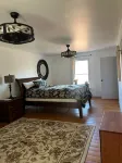 Pet friendly home, pond, paddle boat, fishing gear, hiking, wineries, game room - 3-Star