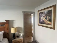 Charming 2-bedroom basement apartment with WiFi, AC in lovely Stansbury Park - 3-Star