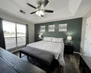 ABQ Home Overlooking Mountain- Near Sandia Tramway + Balloon Fiesta - Jakuzi