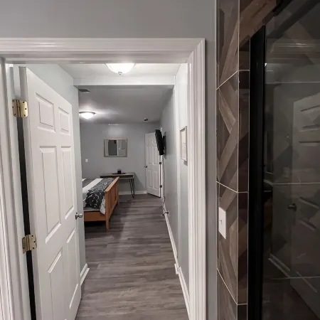 Cool and Calm 4bd  4ba close to all amenities in the city,