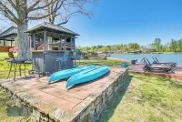 Modern Lakefront Property - Wifi