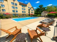 The Branson Hillside Hotel - 3-Star