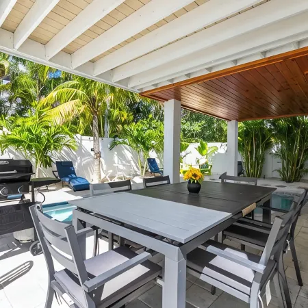 Sale 8-30~Pool~Steps to Beach&Restaurants~Gulf View~Walk to Free Trolley&Resto's