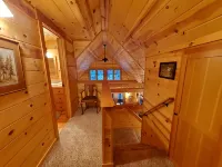 Mckenzie River Cabin #13 at the Log Cabin Inn, screened porch, .5mi Trailhead - シャレー