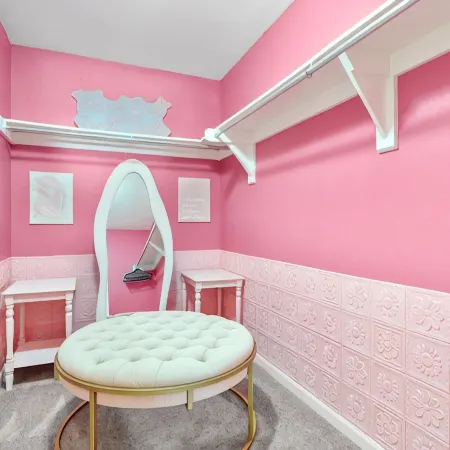 Casa Kaleidoscope: Whimsical Selfie Museum - 5bd sleeps 15