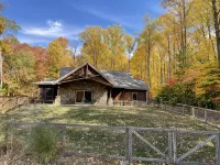 Hidden Retreat on 30 Wooded Acres 5 Miles to Town - 4-Star