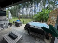 LUX House! HOT TUB! 4 min to campus. Golf lot - 3-Star