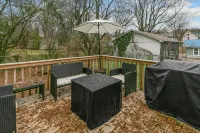 Location!! - The Davidson - Charming Home in Fayetteville Historic District - 4-Star