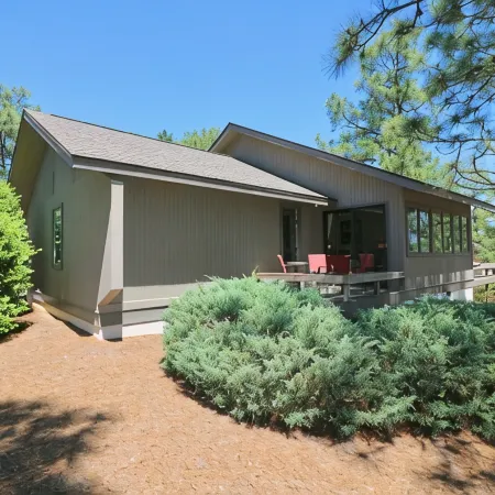 Birdie House located off Pinehurst #6.  Whole house near 39 golf courses.