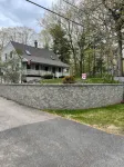 Entire house in Wells, ME nestled in a quiet neighborhood a mile from the beach. - Bungalows