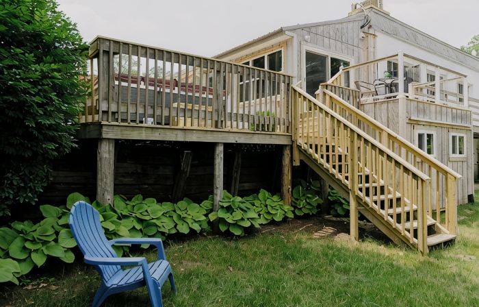 Lake Side Guest House with Hot Tub