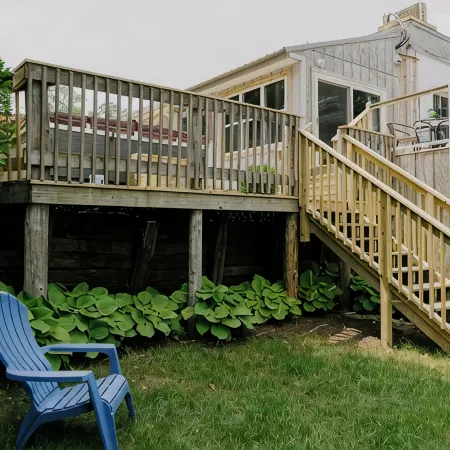 Lake Side Guest House with Hot Tub Hotels in Newaygo County