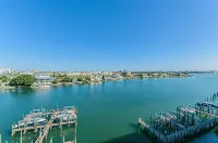 Harborview Grande, Clearwater Beach - Private Balcony, Walk to It All - プライペートプール