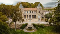 Château Sainte cécile Chambres D'hôtes / Guest house in Castle Château sainte cécile - en bord de mer