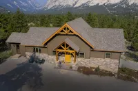 Luxury Timber Frame Mountain Cabin: Spectacular Chalk Cliffs and Canyon Views - 4-Star