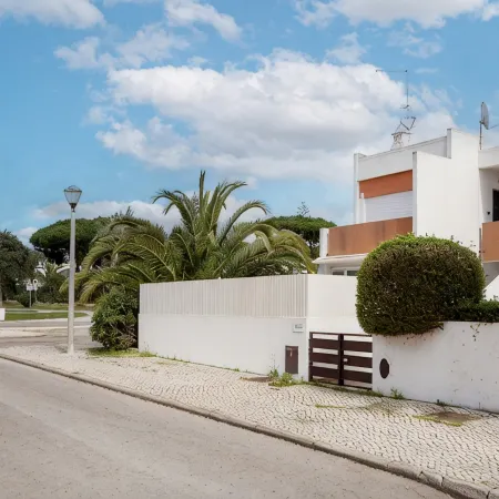 Vilamoura Garden Stay | Private Garden   AC
