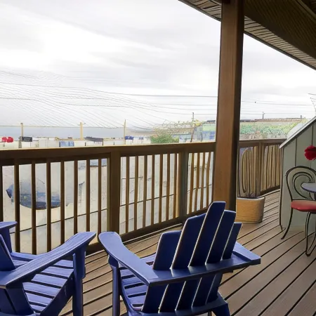Sands by the Sea Motel