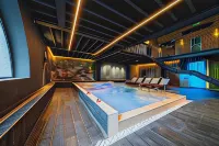 Hotel & Wellness Royal Astrid - piscina