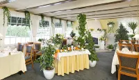 Hotel Fjordkroen - С баром