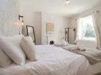 4 Bed Beach House|Pool table&Parking - By Tempstay - 2 Sao