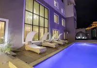 Bon Hotel Tripod Owerri - Pools