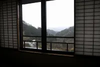 Yakimochiya - วิวภูเขา