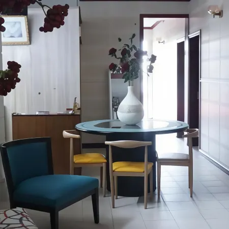Happy Ours Guesthouse