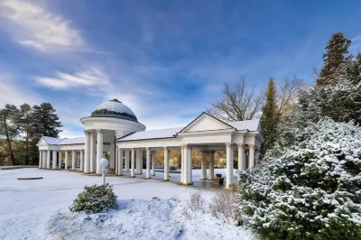 Schlosshotel Marienbad Hotels in Велка Хледјсеба