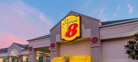 Super 8 by Wyndham Stafford